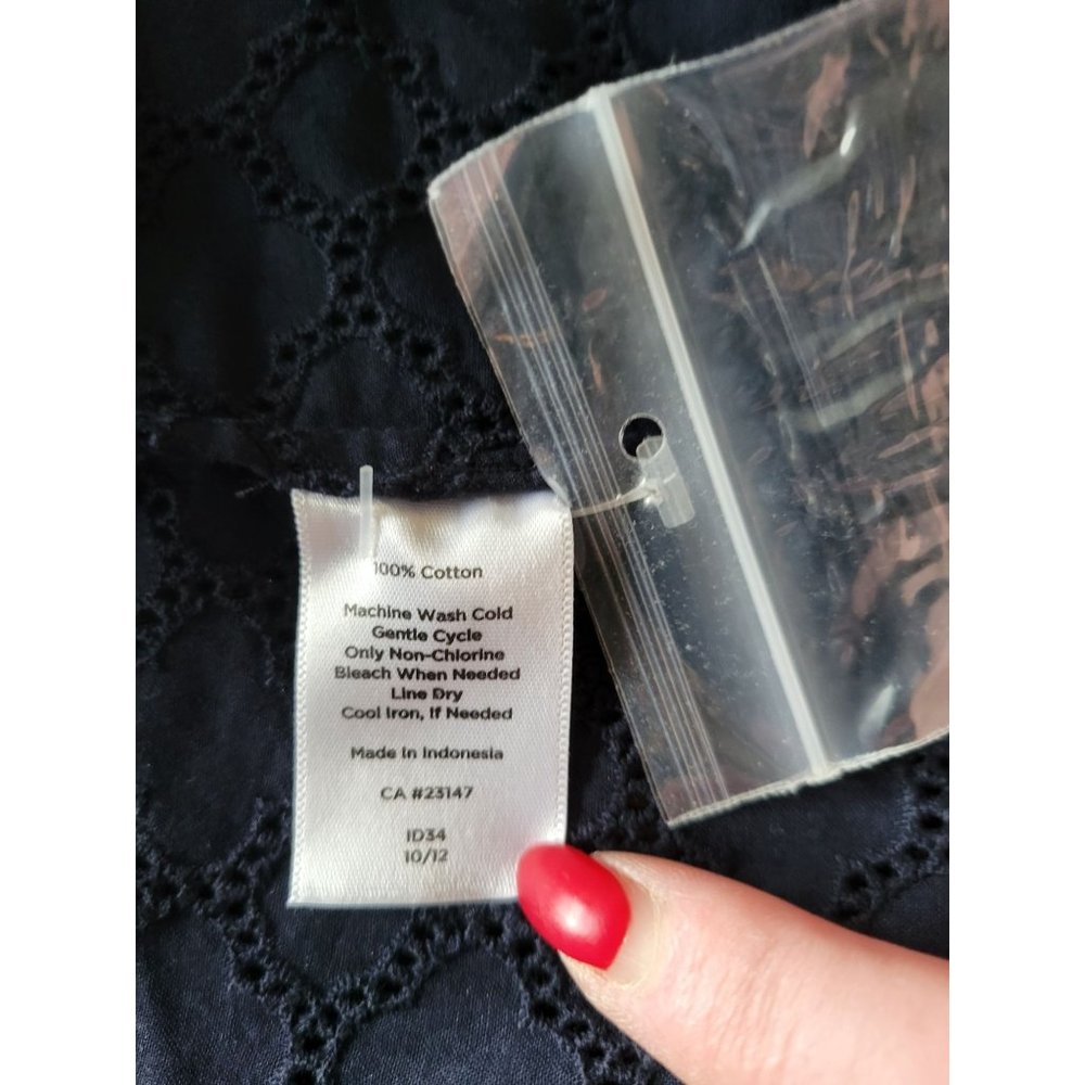 Talbots Womens Button Down With Keyhole Flower Pa… - image 4